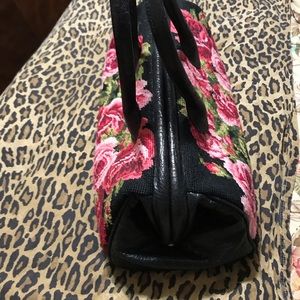 Beautiful handbag 👝